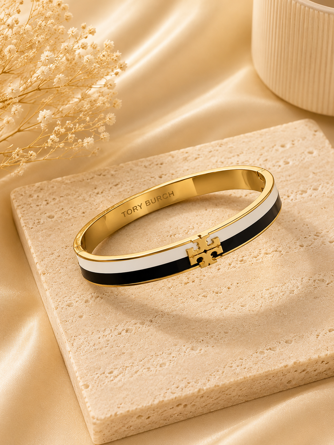 Étoile Noir Bangle